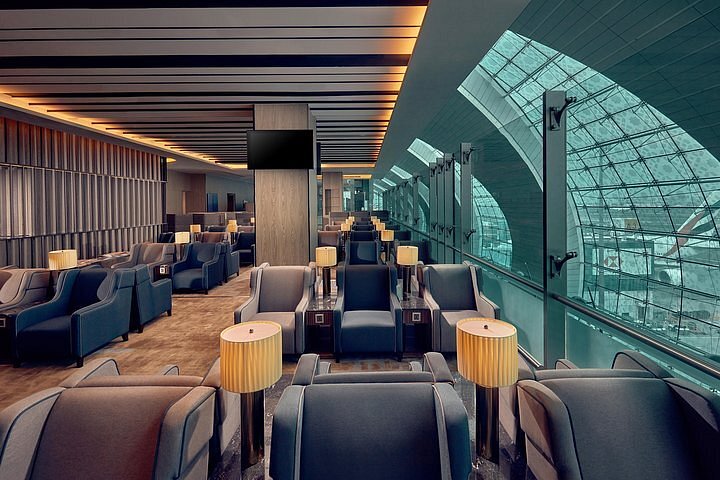dubai airport lounge